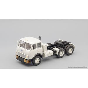 масштабные модели грузовика МАЗ 515В седельный тягач (1977) 1 43