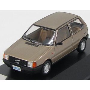 масштабные модели автомобиля FIAT Uno 1983 1 43