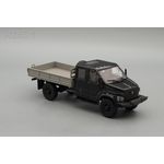 масштабная модель ГАЗон C42A33 бортовой, черный / серый 1 43