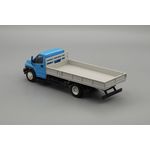 масштабная модель ГАЗон C41R33 бортовой, голубой / серый 1 43