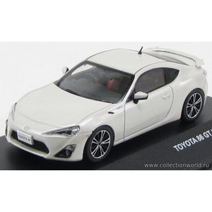 масштабные модели автомобиля TOYOTA GT86 2012 1 43