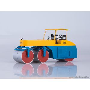 масштабные модели специальной техники Тяжелый каток Д-400А 1 43