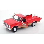 масштабная модель GMC K-2500 Sierra Grande Pick-Up 1982 1 18