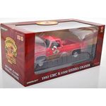 масштабная модель GMC K-2500 Sierra Grande Pick-Up 1982 1 18