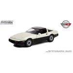 масштабная модель Chevrolet Corvette C4 1986 1 18