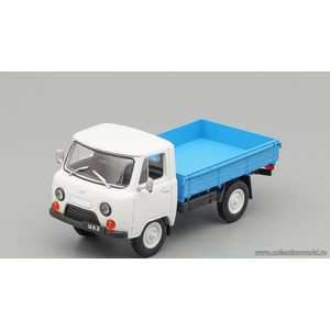 масштабные модели грузовика УАЗ-452Д 1 43