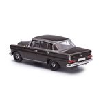 масштабная модель Mercedes-Benz 190 W110 1961 1 43