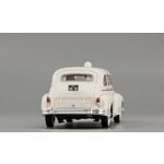 масштабная модель ЗИС-110 Скорая помощь Москва (1948), белый 1 43