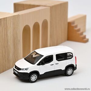 масштабные модели автомобиля Peugeot Rifter 2018 1 43