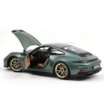 масштабная модель Porsche 911 GT3 Touring Package 2021 1 18