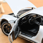 масштабная модель Porsche 911 Dakar 2023 1 18