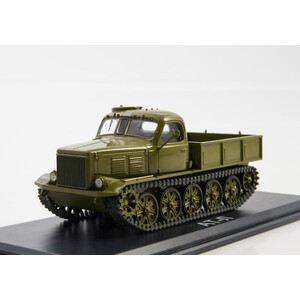 масштабные модели военной техники Артиллерийский тягач АТ-Л 1 43