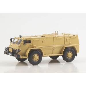 масштабные модели военной техники Бронеавтомобиль 39371 