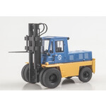 масштабная модель Львовский автопогрузчик АП-4014 1 43