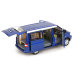 масштабная модель Volkswagen T5 Bus California 2003 1 18