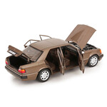 масштабная модель Mercedes-Benz 500 E 1990 W124 1 18