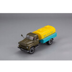 масштабная модель Автомобиль-цистерна АЦПТ-3,3 (53А) Молоко, 1973 г 1 43