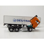 масштабная модель Volvo F12 c полуприцепом-рефрижератором Deutrans 1980 1 43