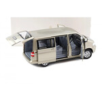 масштабная модель Volkswagen T5 Multivan 2003 1 18