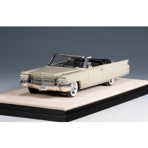 масштабные модели автомобиля Cadillac Eldorado Biarritz открытый 1963 песочный (Bahama Sand) 1 43