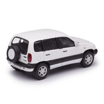 масштабная модель Chevrolet Niva Шеви Нива 2003 1 43