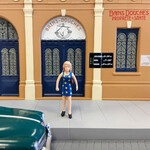 масштабная модель Rosengart Ariette темно-зеленый, диорама с фигуркой у бани 1 43
