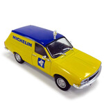 масштабная модель Renault 12 фургон Michelin желтый с синим, диорама с фигуркой шиномонтаж 1 43