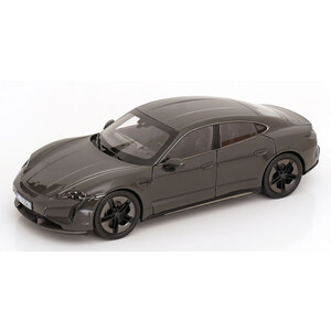 Porsche Taycan Turbo S 2024