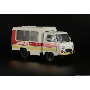 масштабные модели грузовика УАЗ 3303 (Т12.02) Автоклуб 1 43