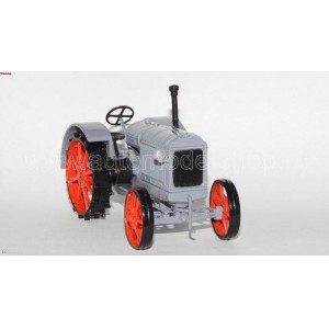 масштабные модели специальной техники Трактор СХТЗ-15/30 1 43